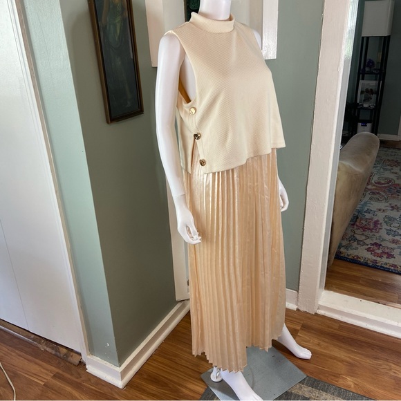 THML Cream Champagne Pleated Maxi/Midi Dress Sleeveless Layered Satin Large L - Picture 2 of 14